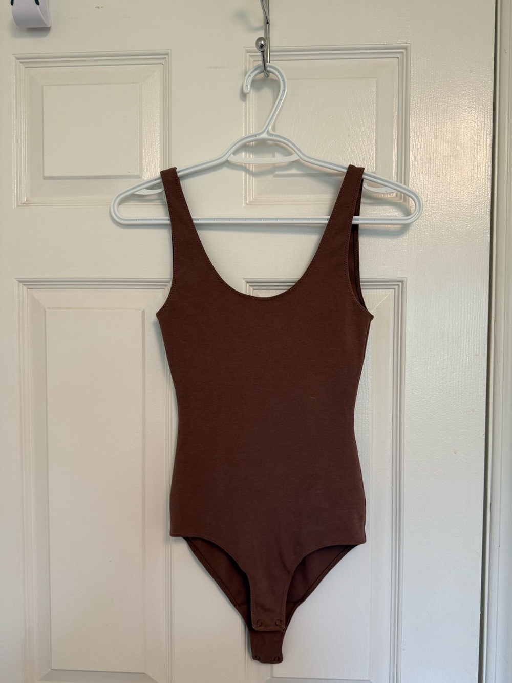 Aritzia Wilfred Free Mauve Scoop Neck Bodysuit